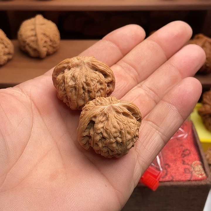 居***然吊坠文玩核桃核王