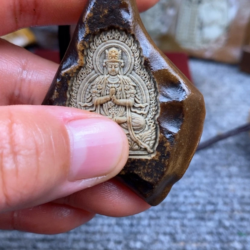【闪购商品】原石雕刻手把件