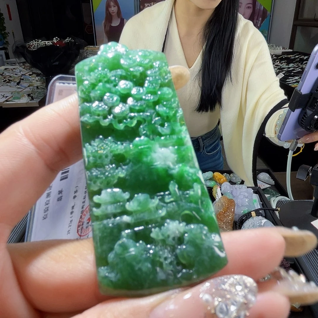 颈饰未镶嵌翡翠一