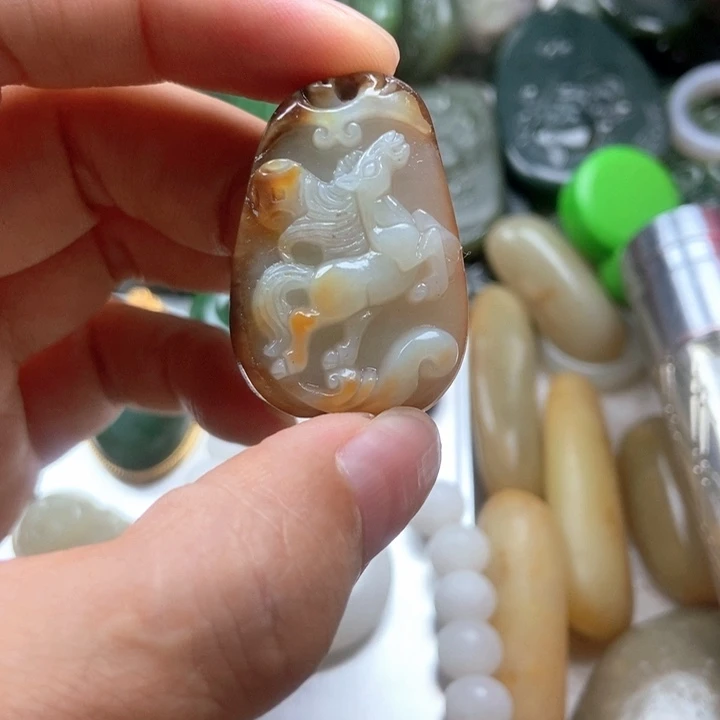 颈饰未镶嵌和田玉