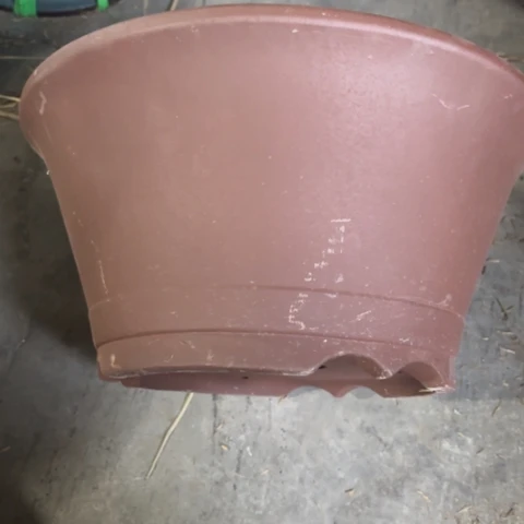 紫砂花盆100-3。