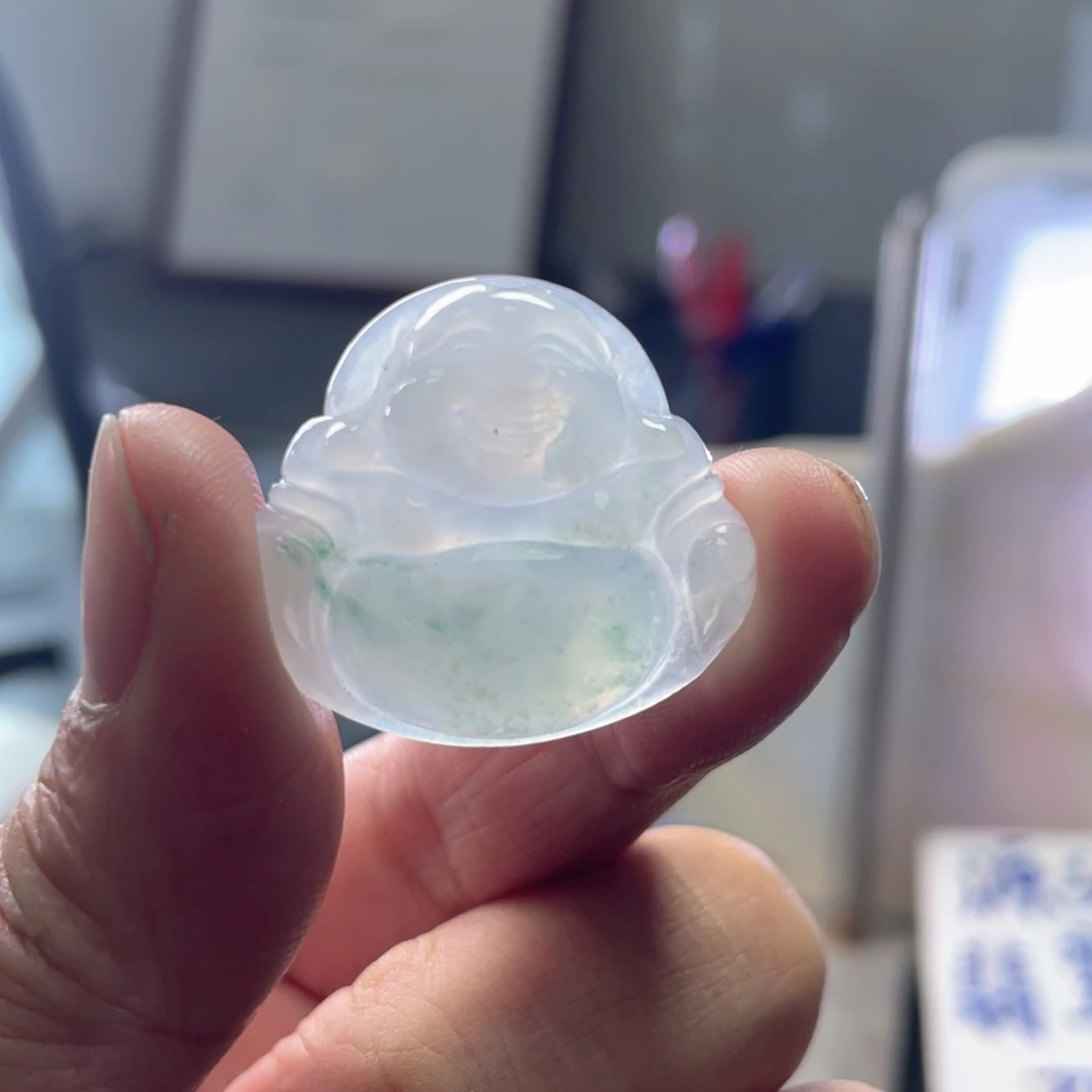 翡翠未镶嵌颈饰佛公