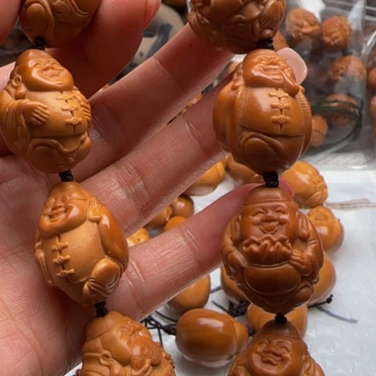 橄榄核手串橄榄雕的艺术