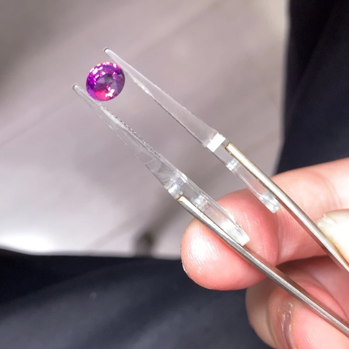 蓝宝石裸石未镶嵌