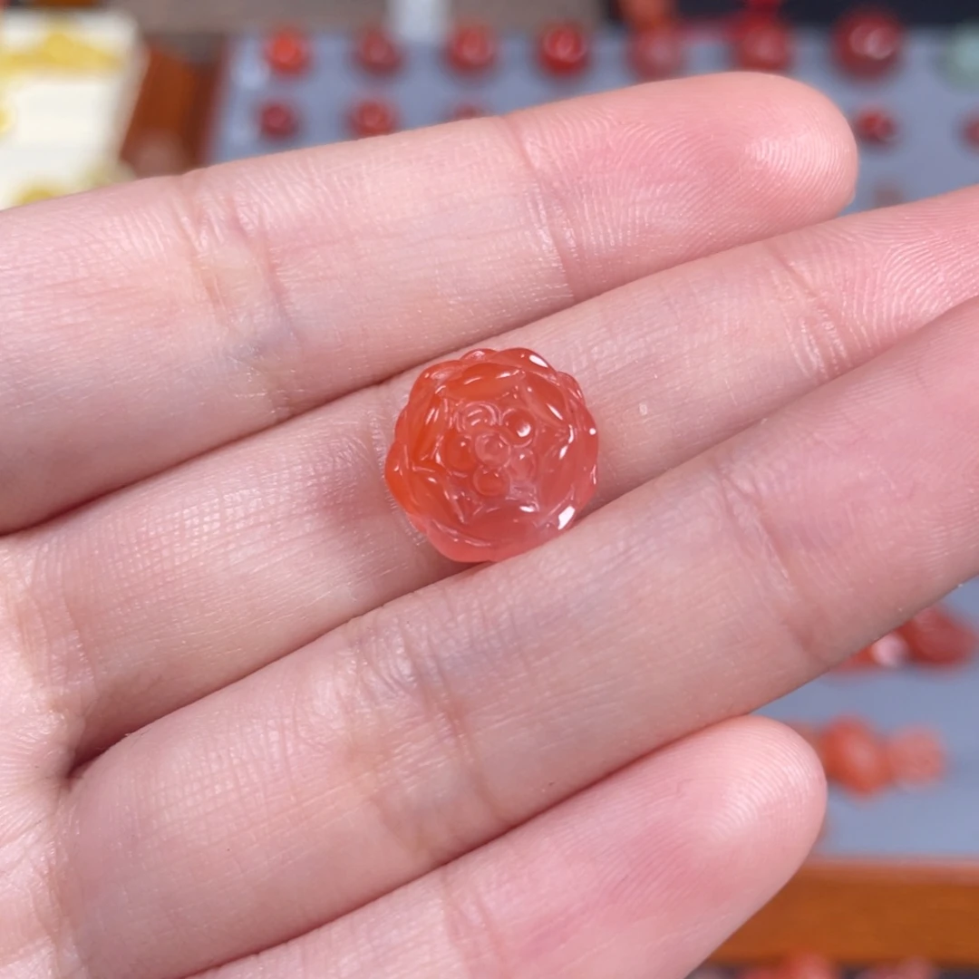 南红玛瑙莲花珠未镶嵌