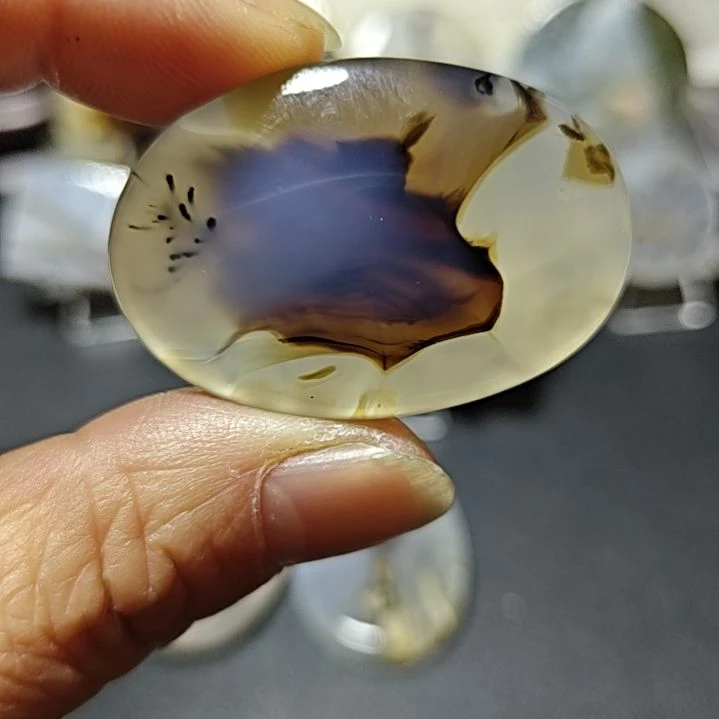 玛瑙/玉髓未镶嵌珠宝奇石