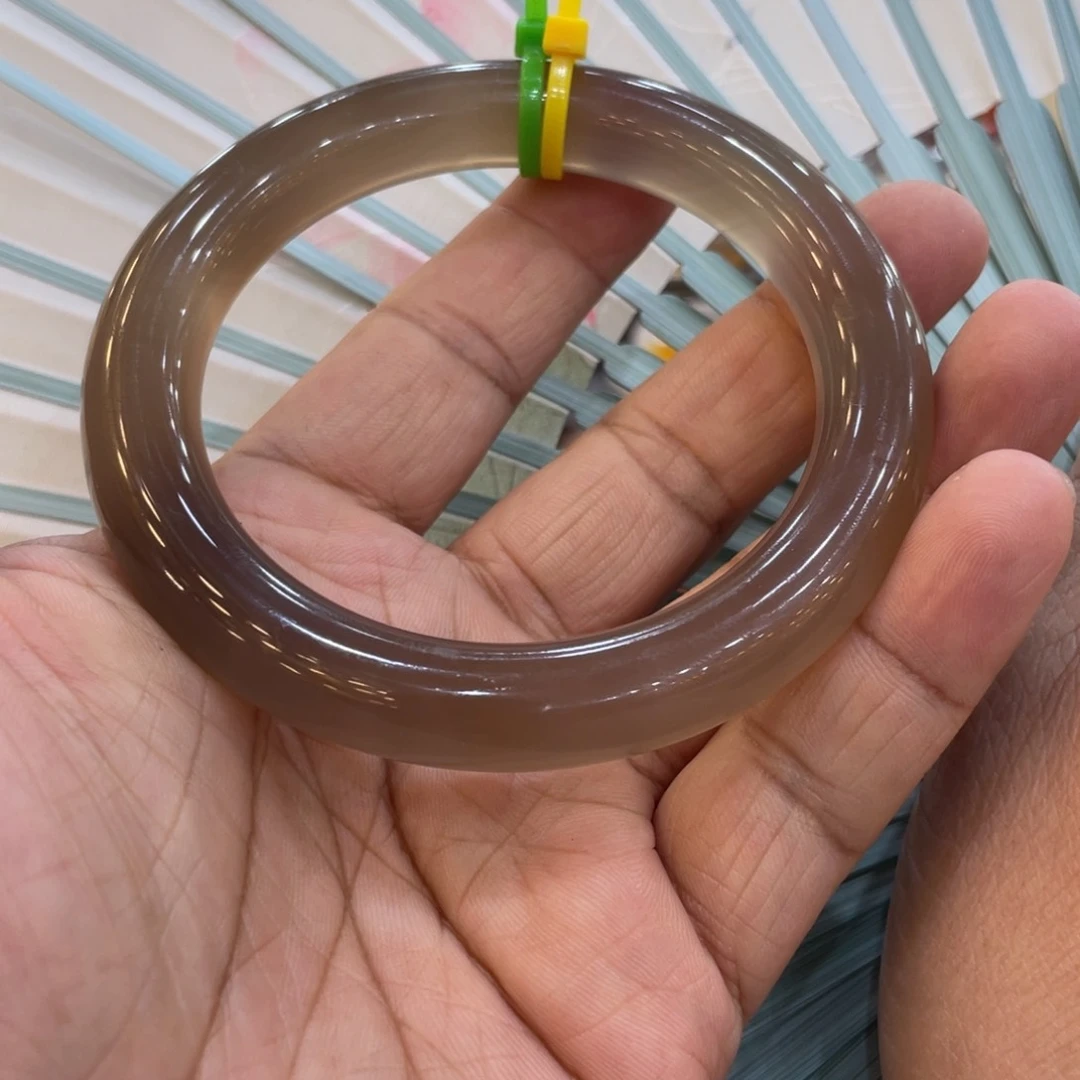 玛瑙/玉髓手镯未镶嵌顺**然