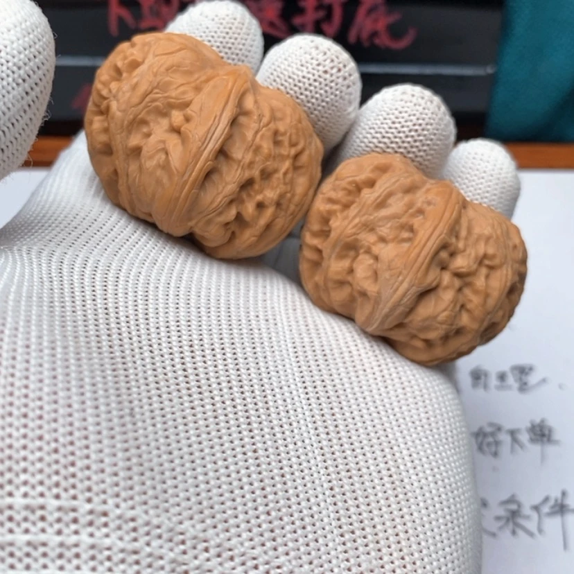 【闪购商品】文玩核桃把件7元宝
