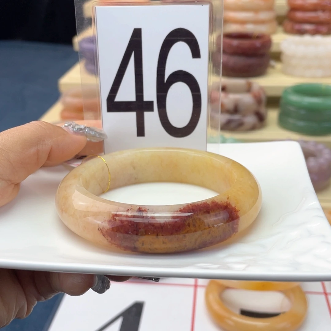 石英质玉未镶嵌手镯