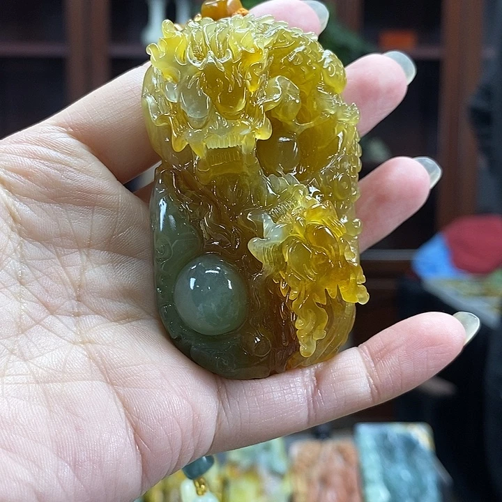 4***1蛇纹石玉未镶嵌颈饰