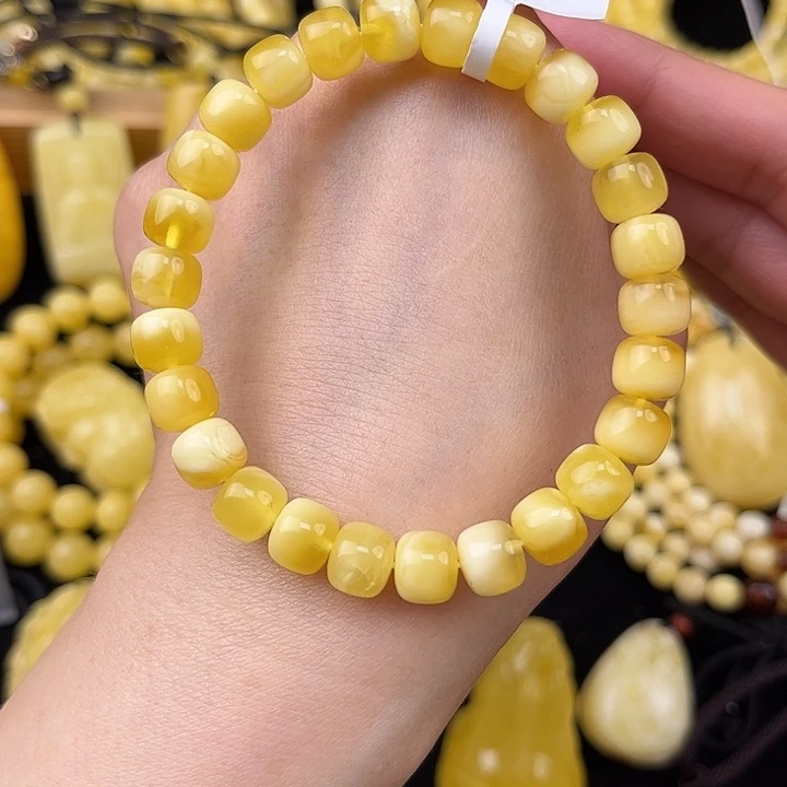 琥珀未镶嵌颈饰琥珀