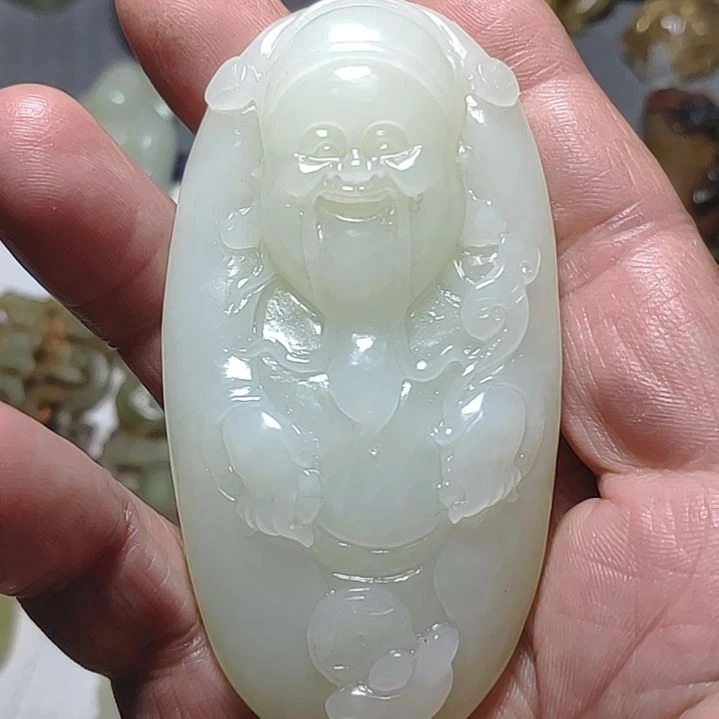 和田玉颈饰未镶嵌桃*