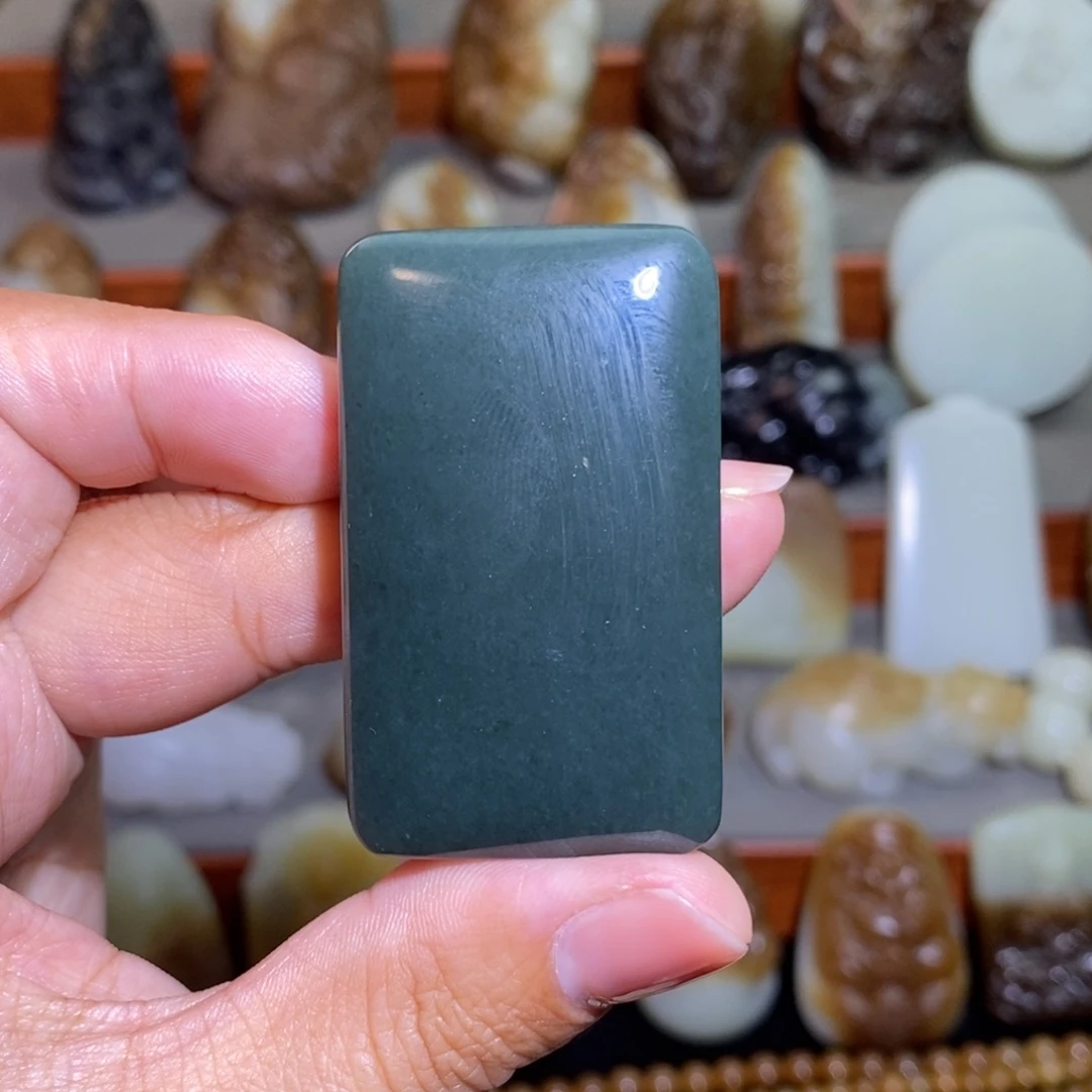 颈饰未镶嵌和田玉（青玉）无事牌