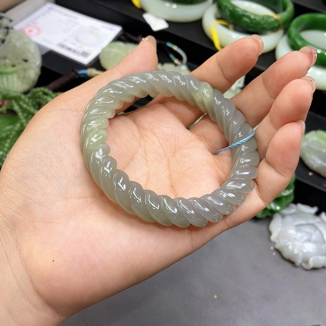 和田玉手镯58圈口28未镶嵌