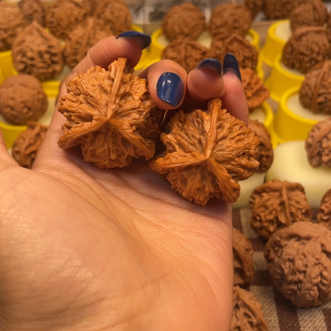 博***仔文玩核桃吊坠盘山三棱