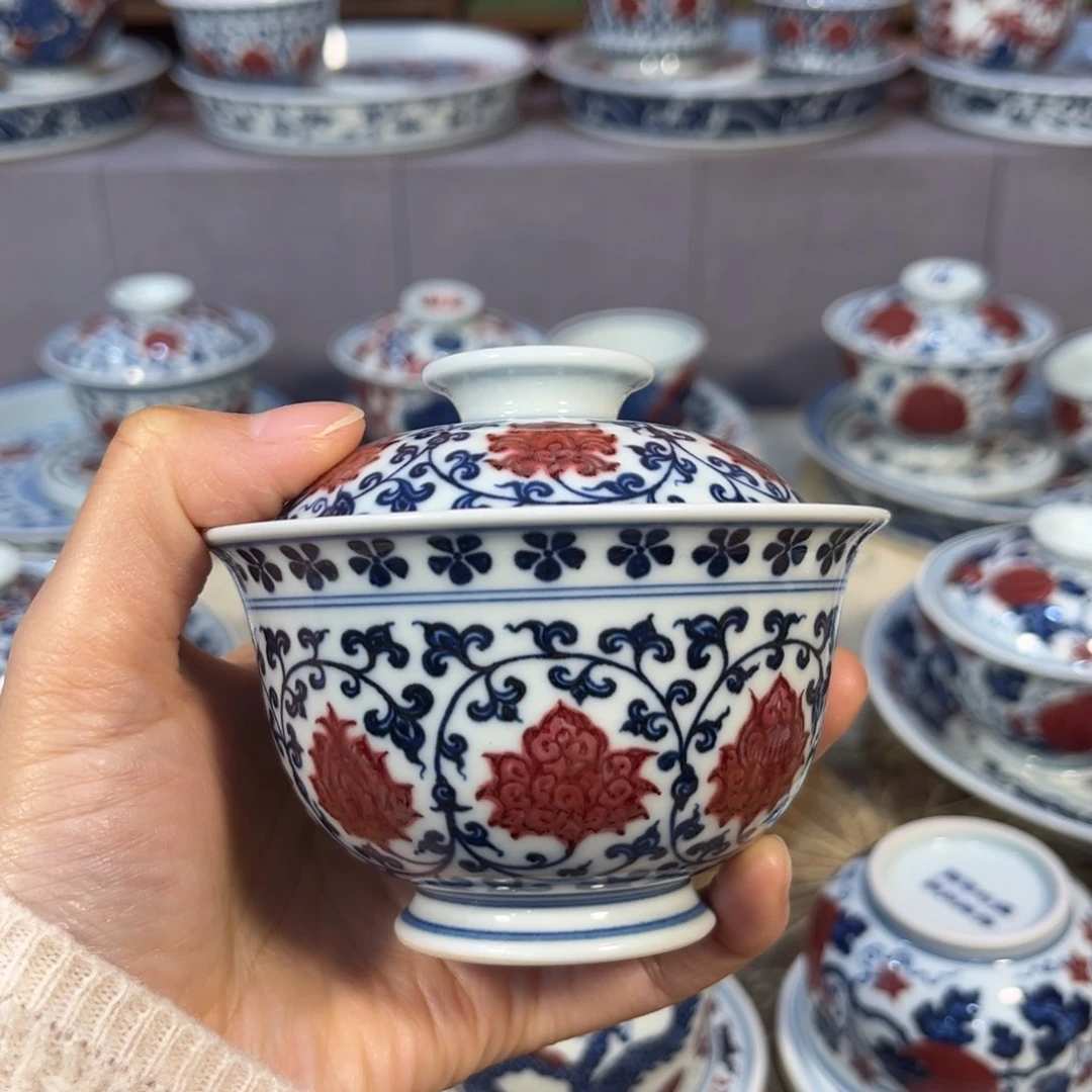 永乐青花釉里红缠枝莲元宝盖碗