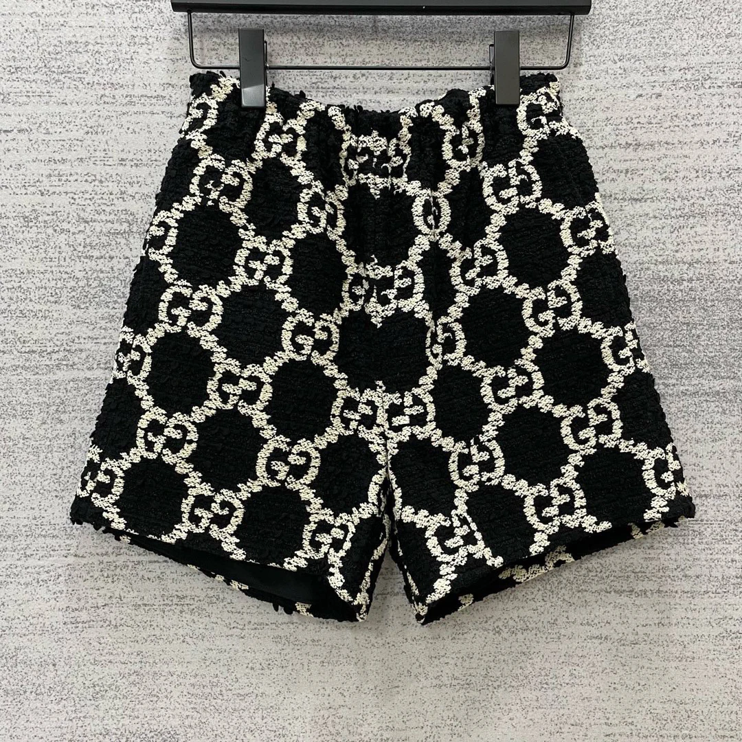 未使用 GUCCI/古驰 A100366/双G黑白满印粗呢短裤/38码
