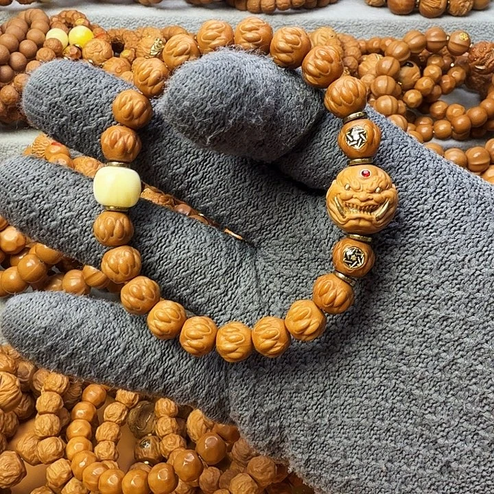 猴头核桃手串吞金兽