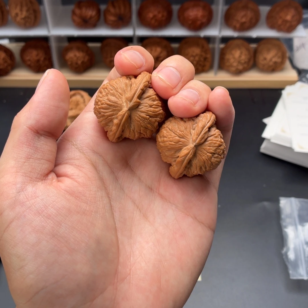 文玩核桃把件mini球白36全品