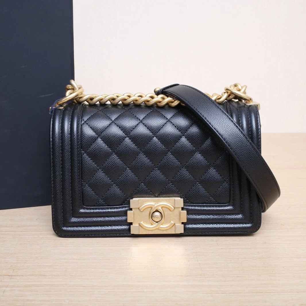 99新 Chanel/香奈儿 【娇】Leboy 小号 20.5皮革C芯片金扣 377540