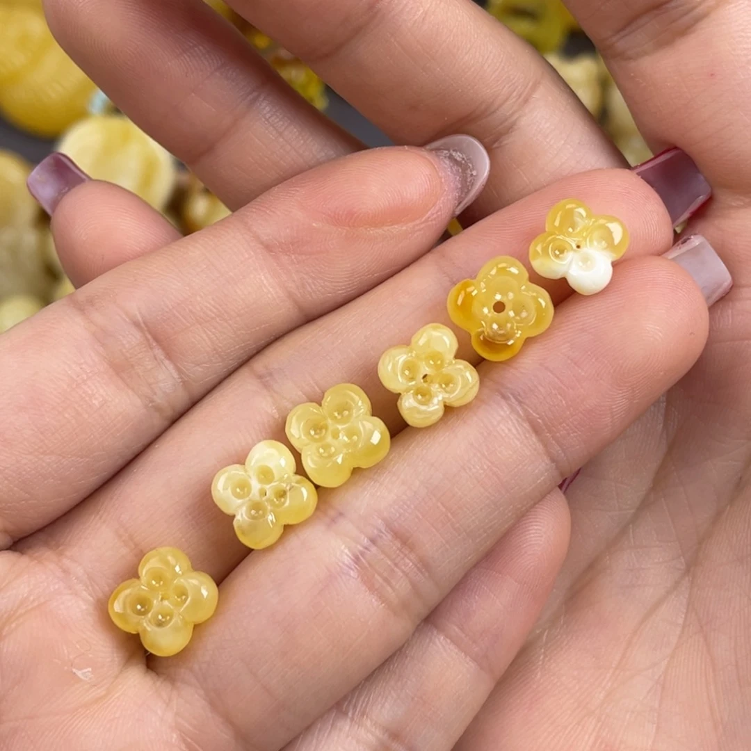 琥珀裸石未镶嵌蜜蜡