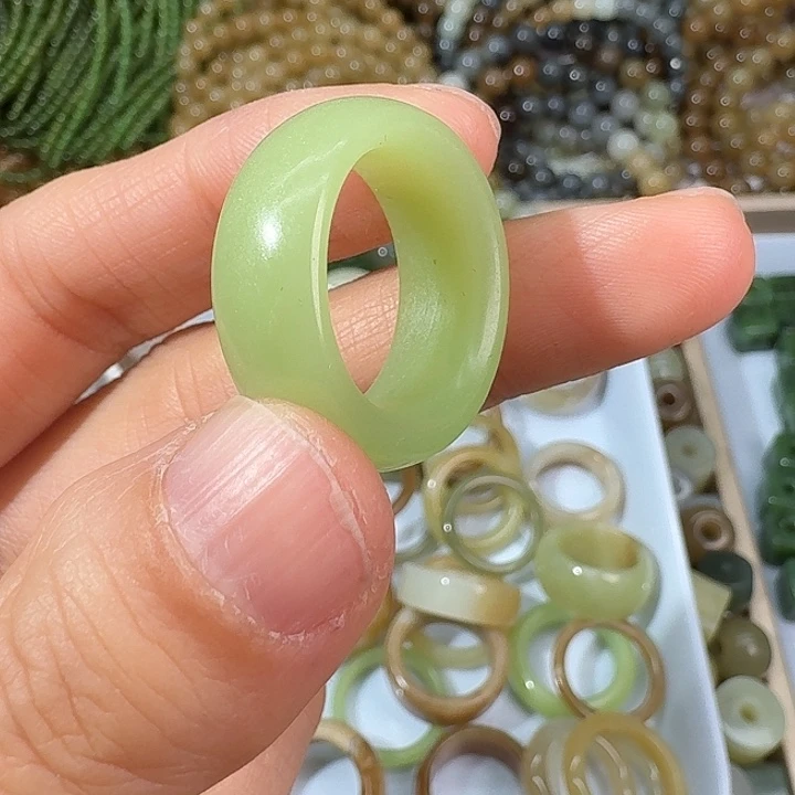 和田玉未镶嵌戒指18.8内径11