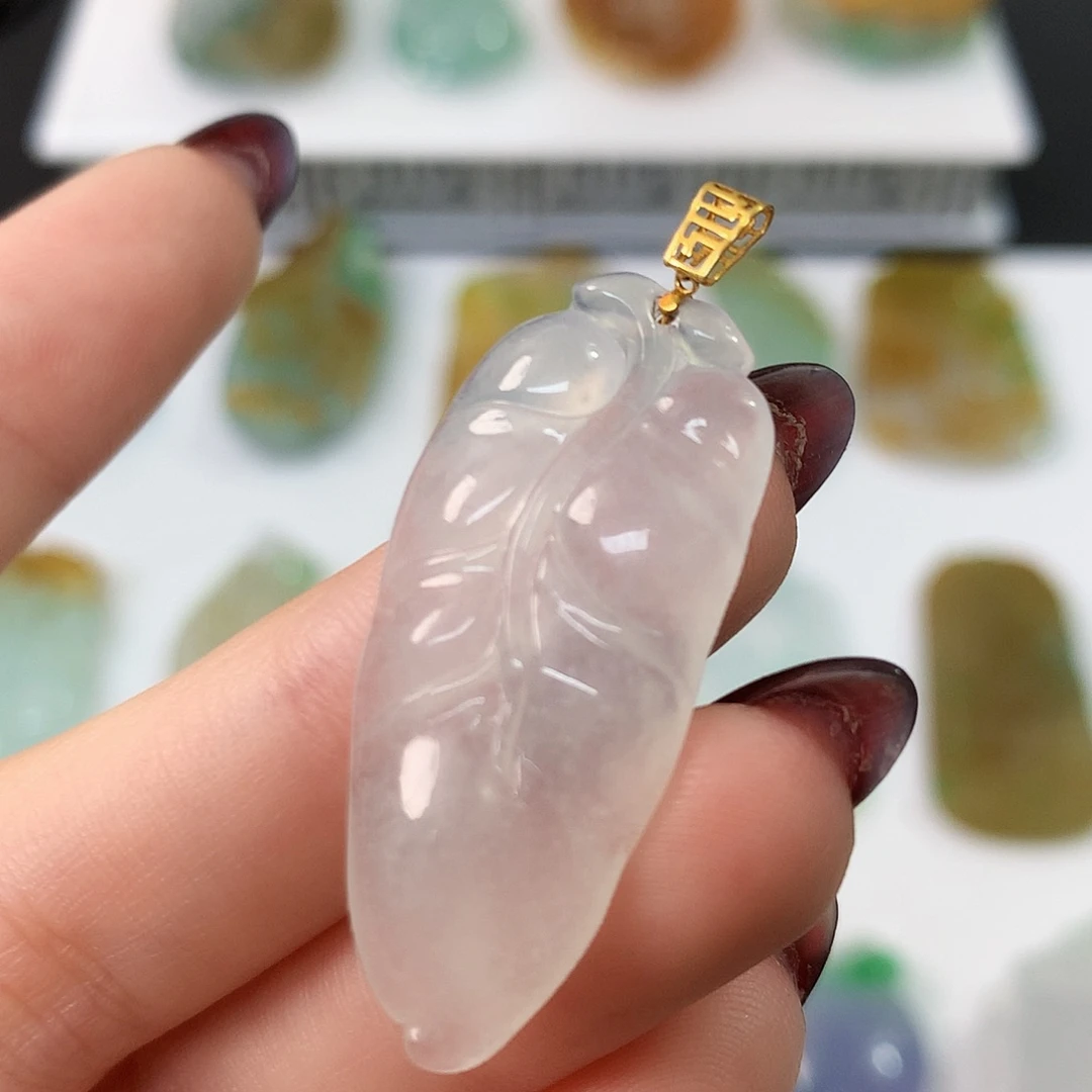 翡翠18K金镶嵌颈饰菩提叶