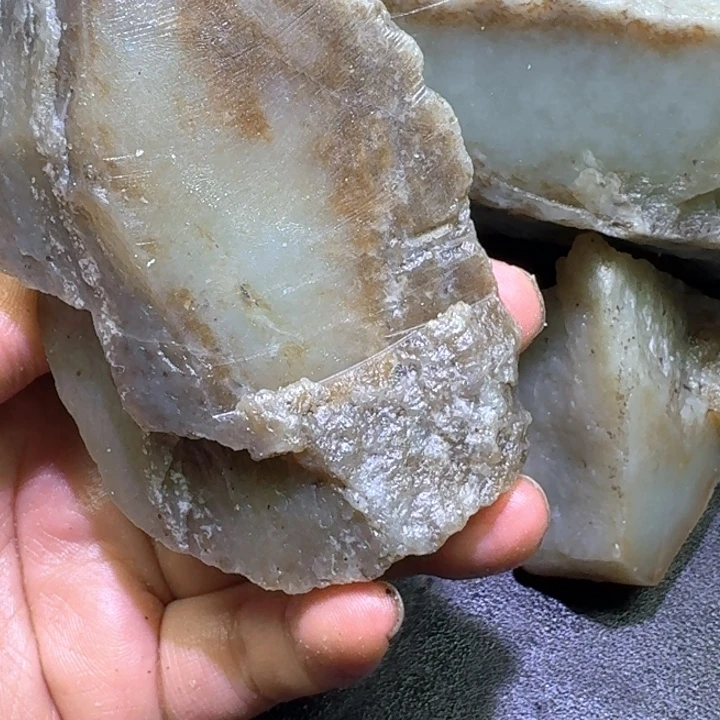 和田玉未镶嵌珠宝半成品