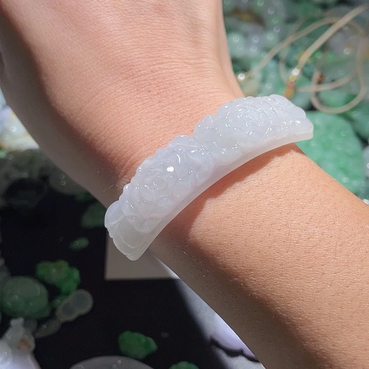 颈饰未镶嵌翡翠天