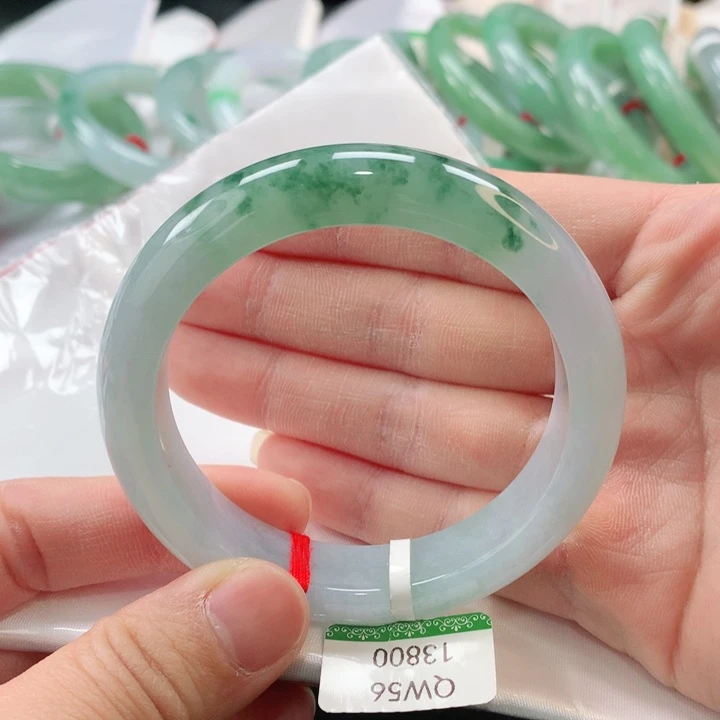 翡翠手镯未镶嵌缅甸A货翡翠手镯