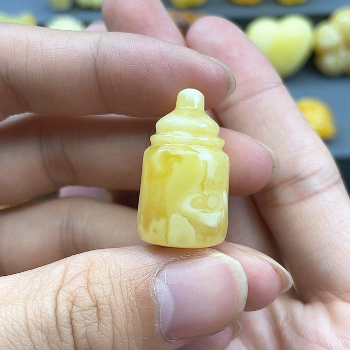 琥珀裸石未镶嵌k****e蜜蜡