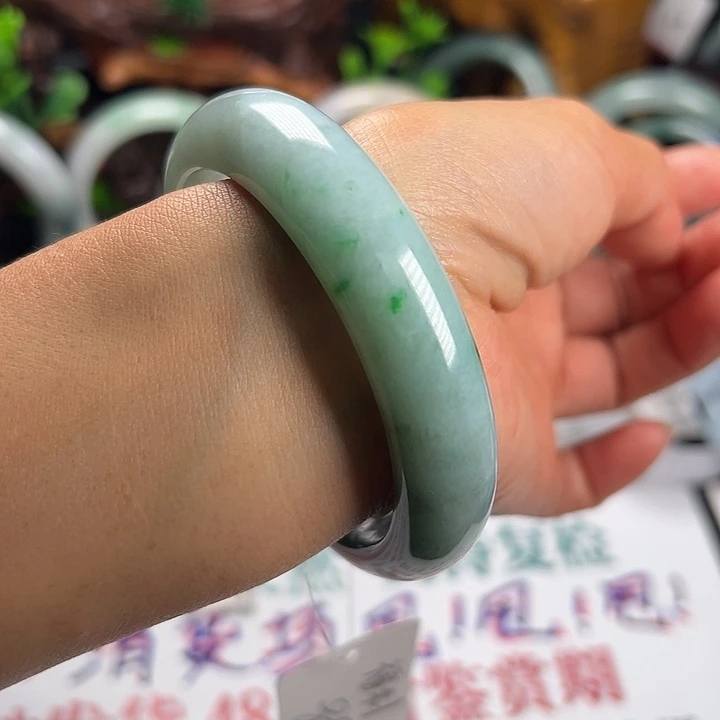 翡翠未镶嵌手镯纯天然缅甸A货翡翠阳绿飘花福利镯58.5