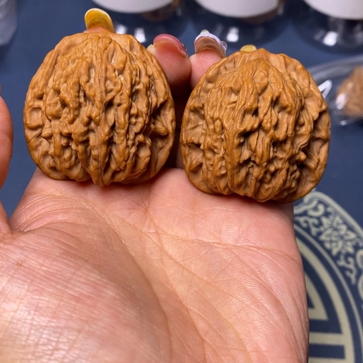 文玩核桃把件42麦虎