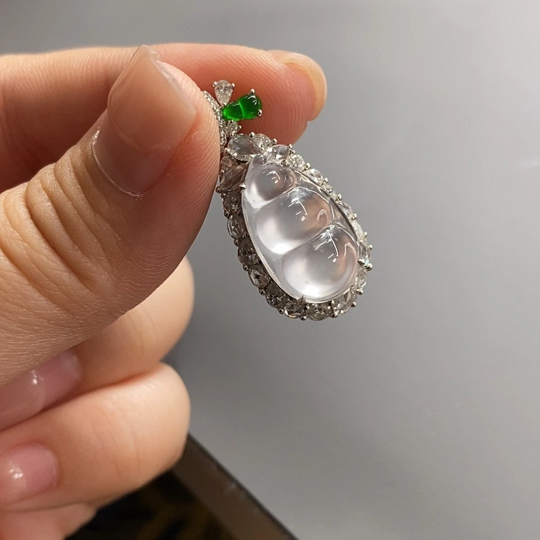 散珠翡翠玻璃种福豆