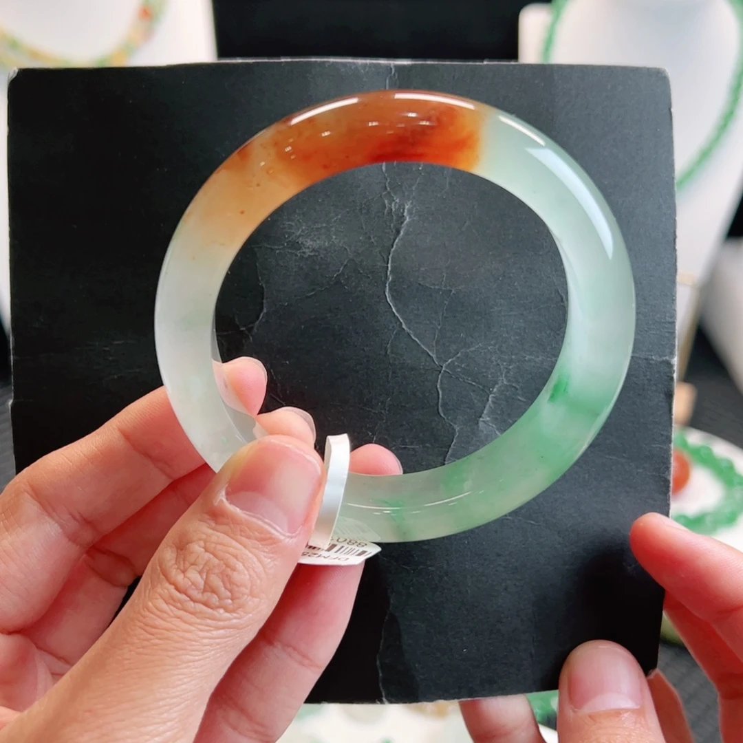 石英质玉未镶嵌手镯57红加绿