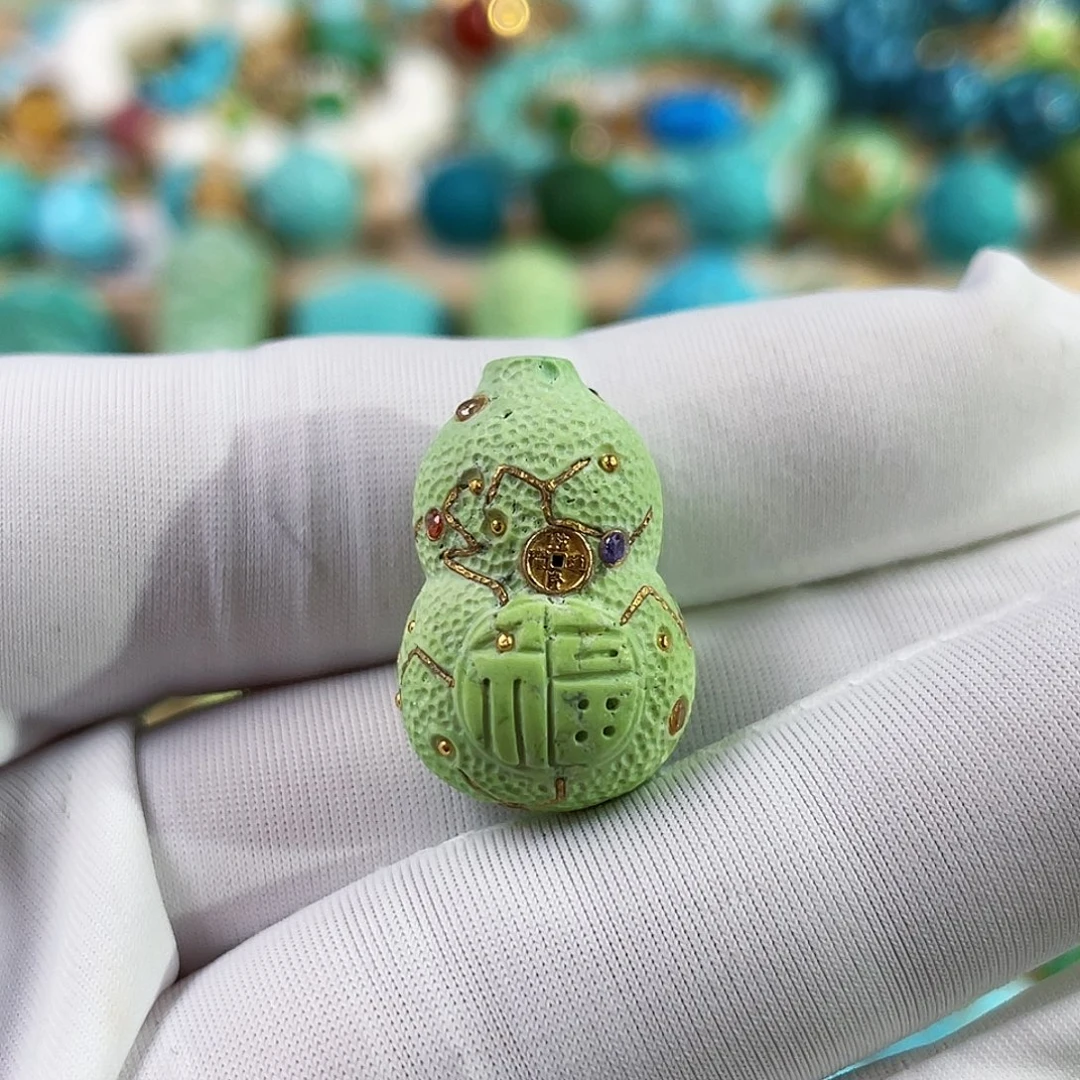 绿松石未镶嵌珠宝奇石