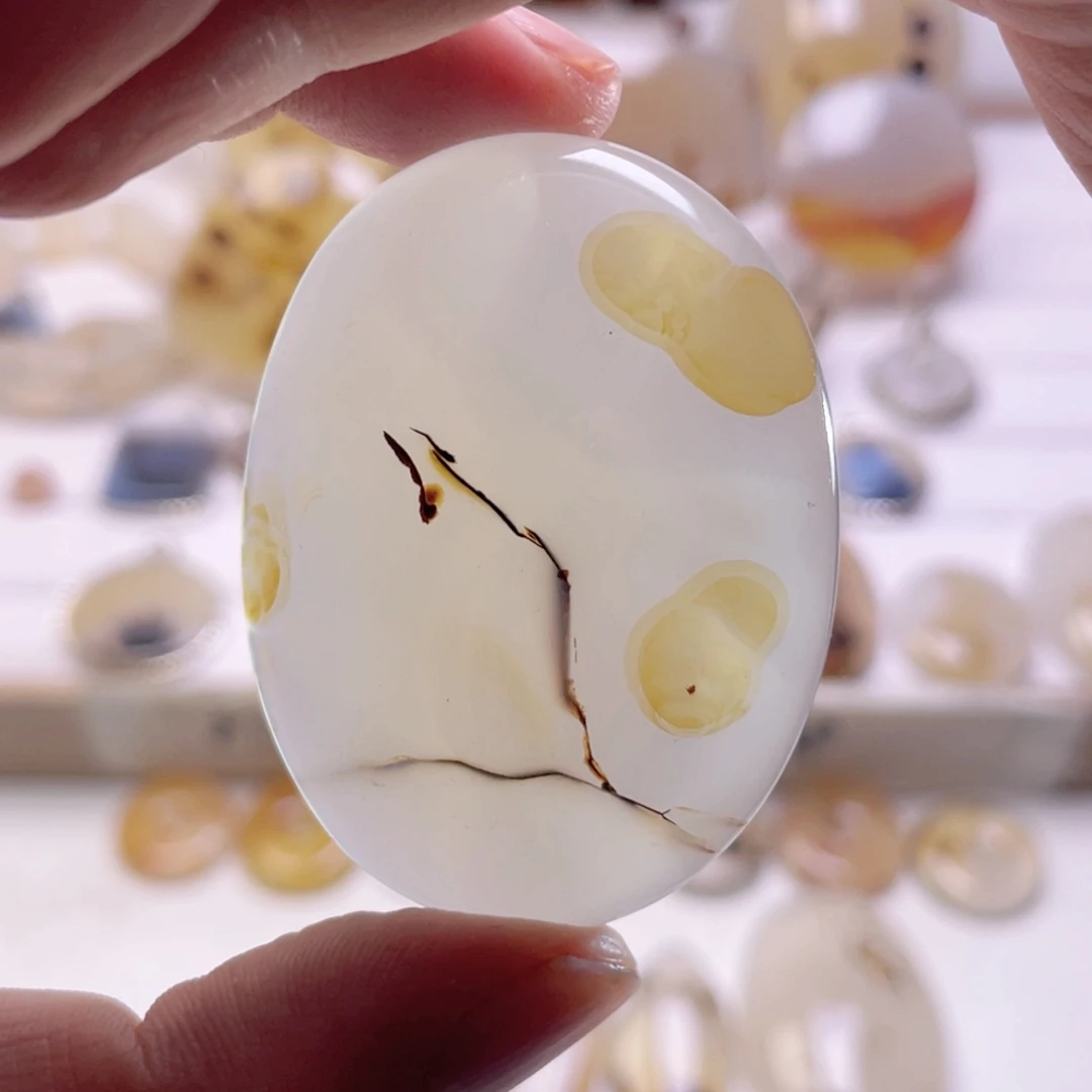 玛瑙/玉髓未镶嵌珠宝奇石