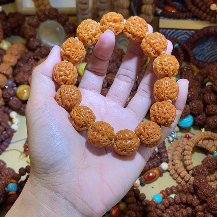 吊坠金刚菩提184半玉化