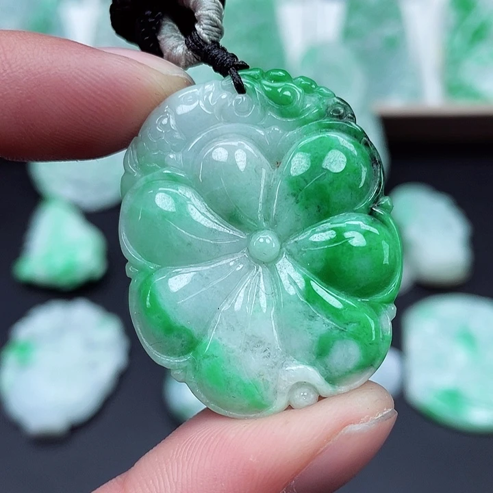 翡翠颈饰未镶嵌翡翠吊坠