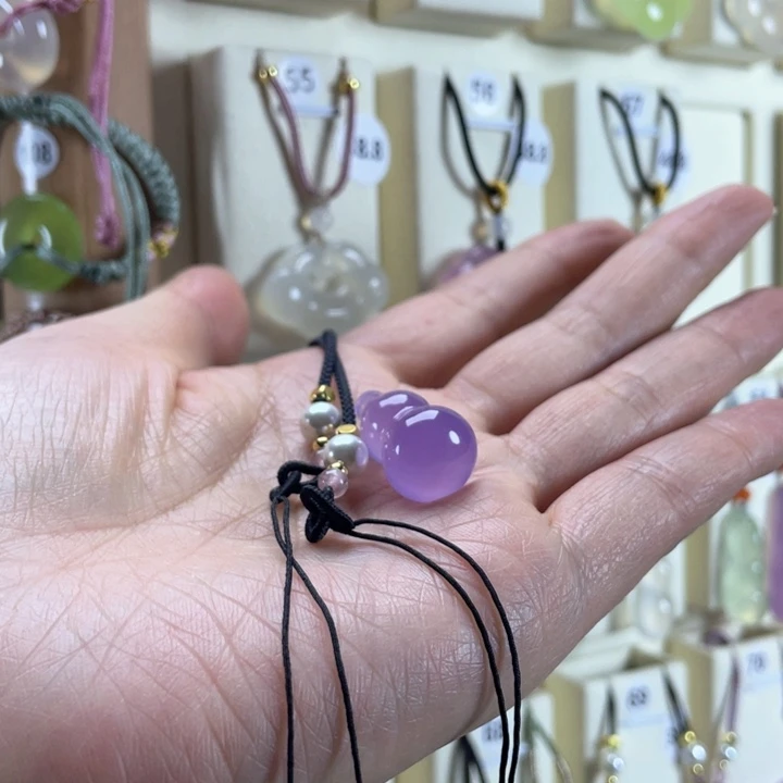 玛瑙/玉髓颈饰未镶嵌奶***?