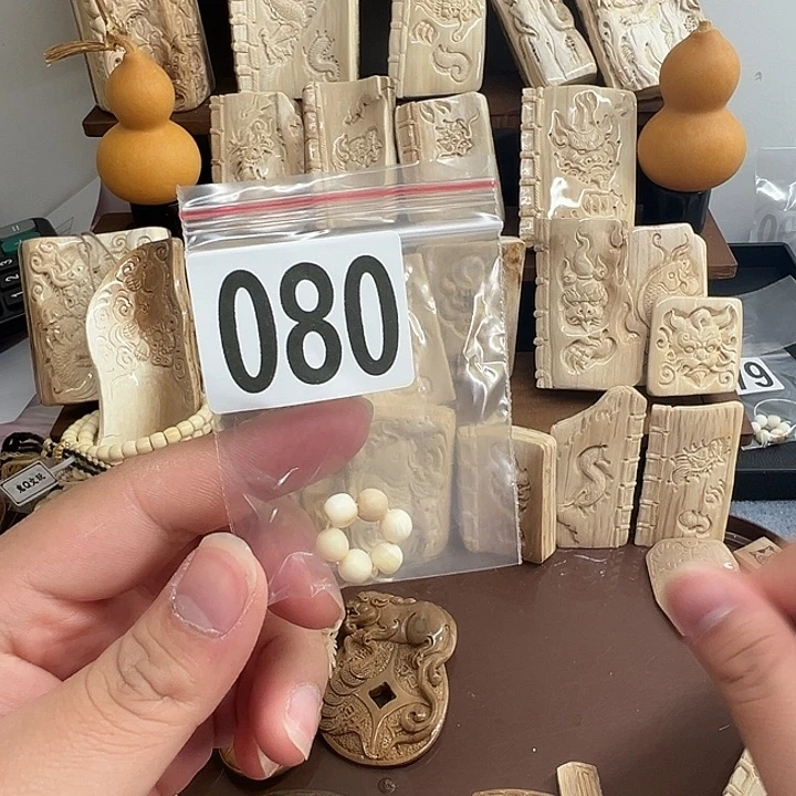 天然猛犸牙雕刻品