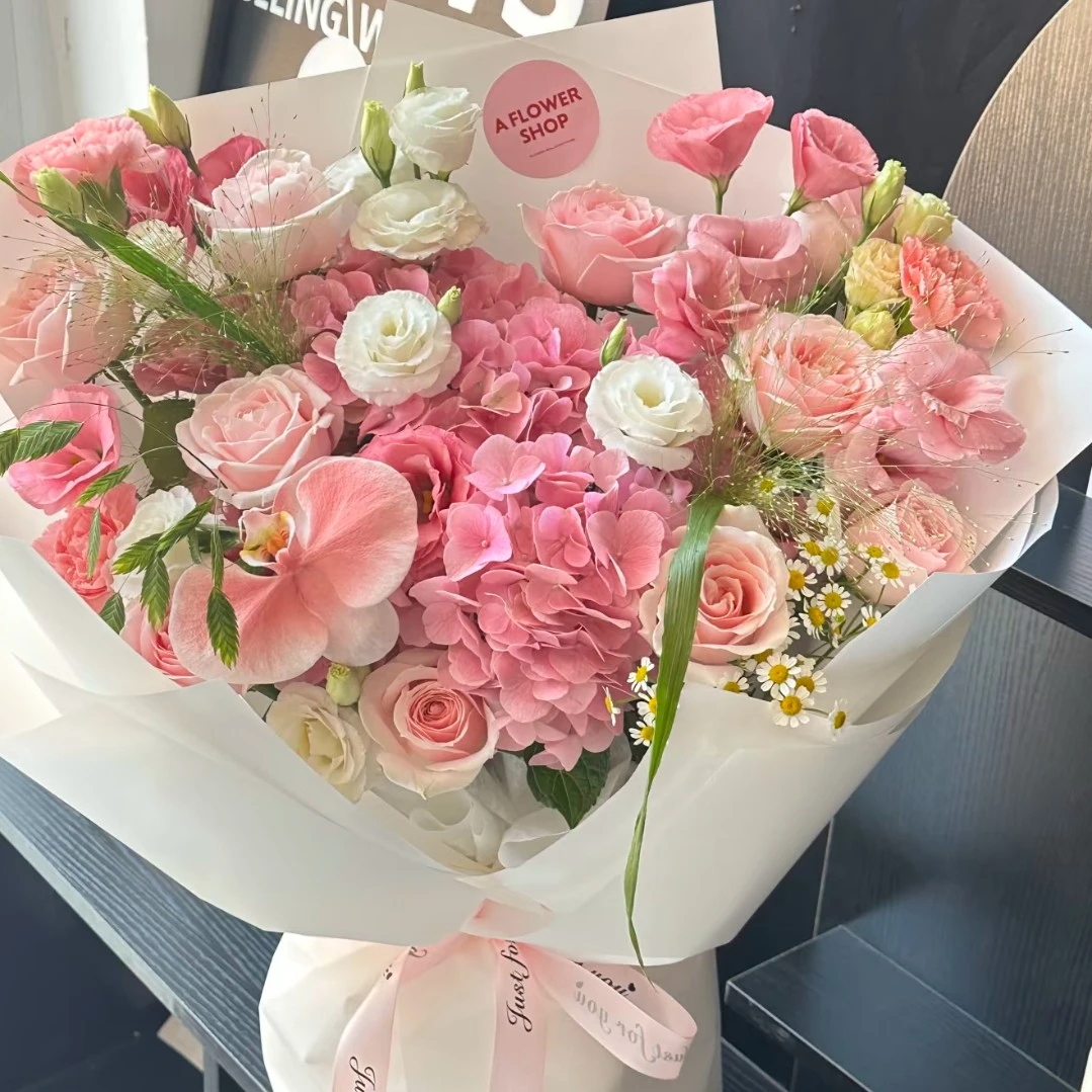 【锦绣未央】1枝绣球11枝粉玫瑰混搭花束送爱人送闺蜜