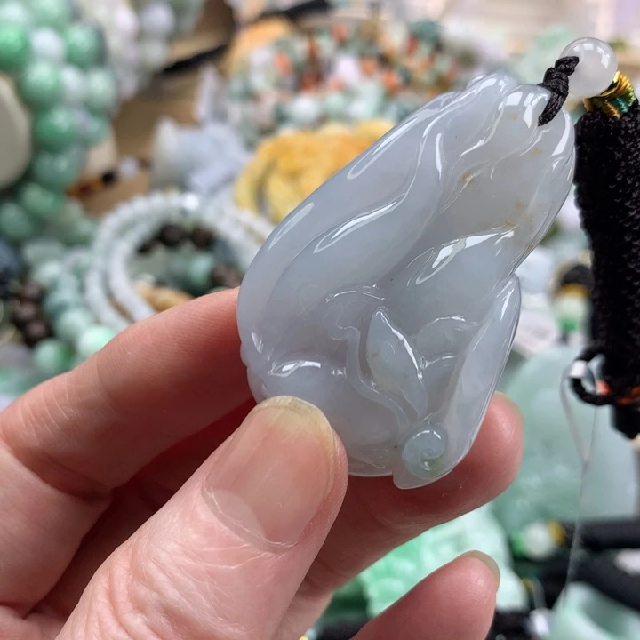 翡翠未镶嵌颈饰吊坠