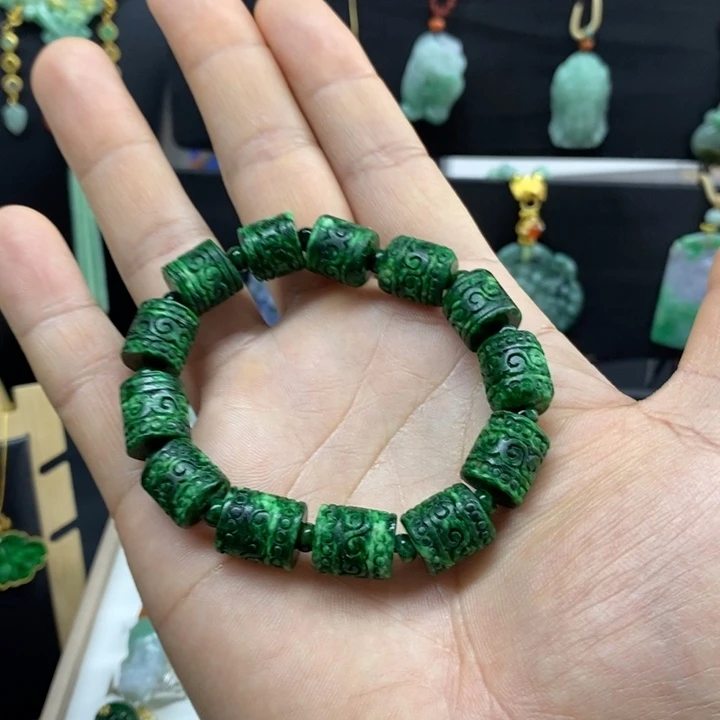 翡翠颈饰未镶嵌湘*竹