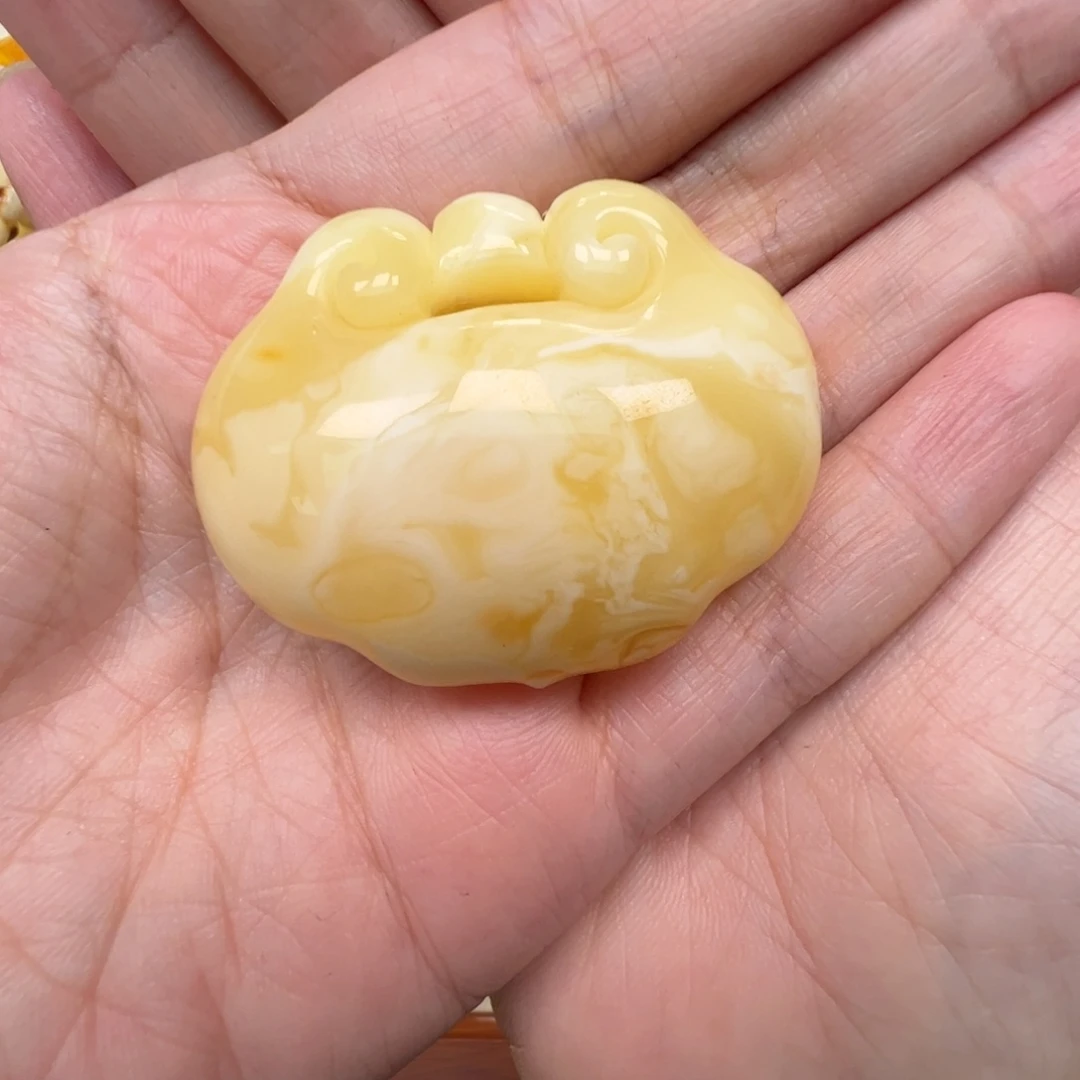 海***静裸石蜜蜡未镶嵌蜜蜡