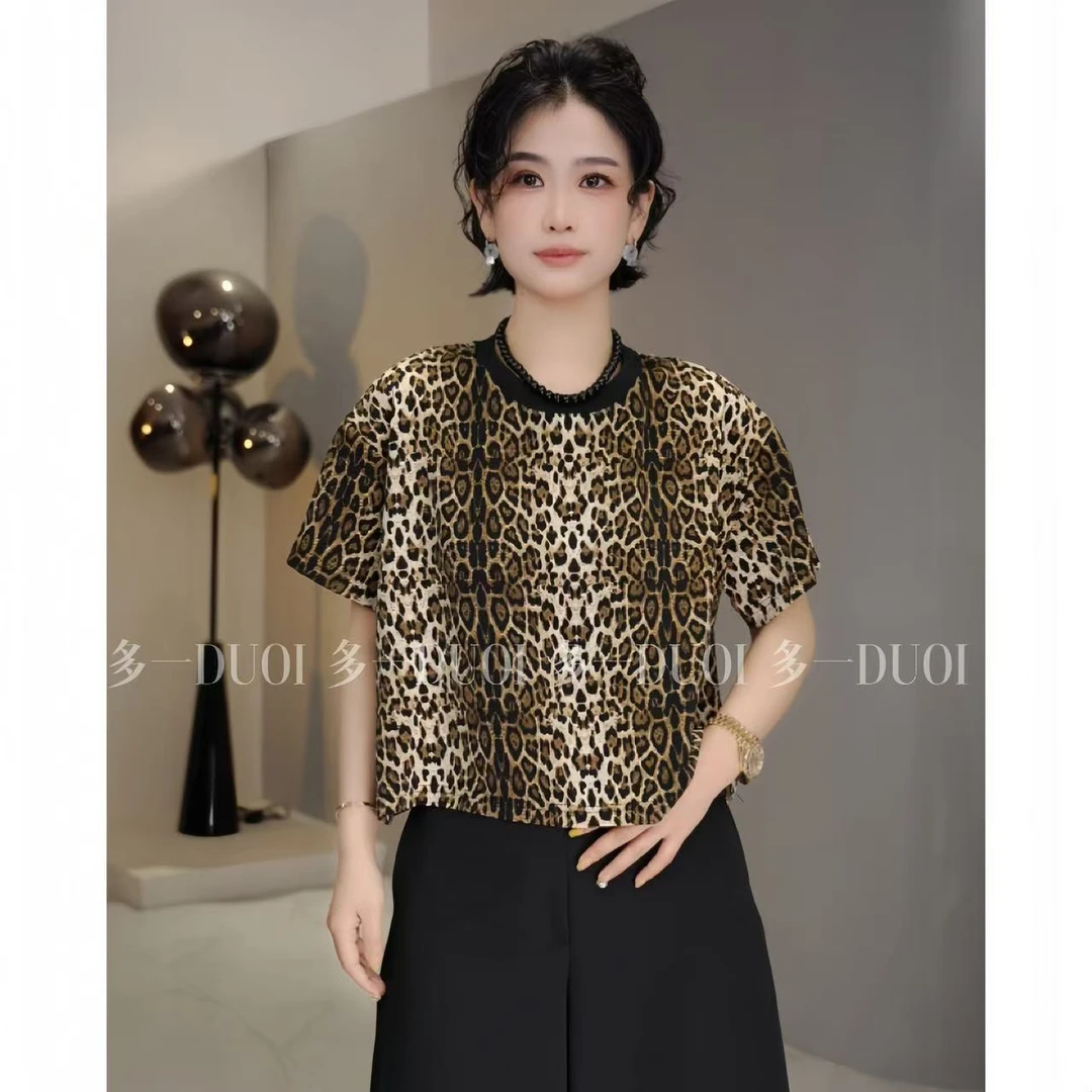 多一“豹纹T”2025夏季时尚短款舒适豹纹圆领宽松短袖百搭T恤