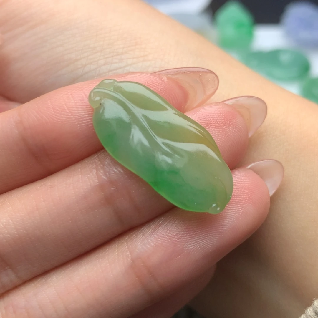 定制翡翠未镶嵌毛货