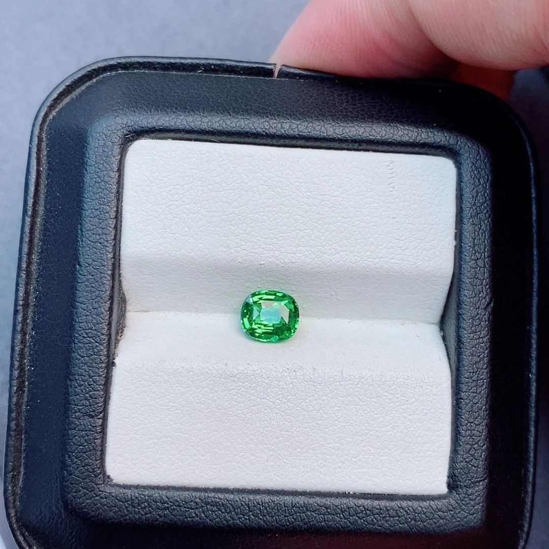 未镶嵌珠宝半成品石榴石（沙弗莱）1.03ct 吉尔德 薄荷绿