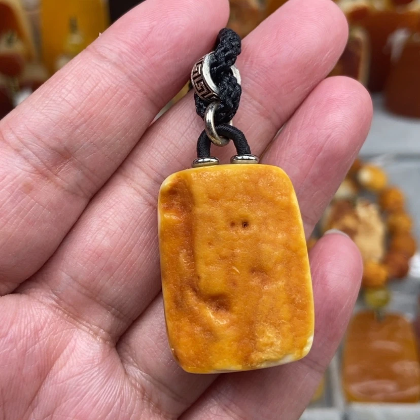 【闪购商品】未镶嵌颈饰琥珀