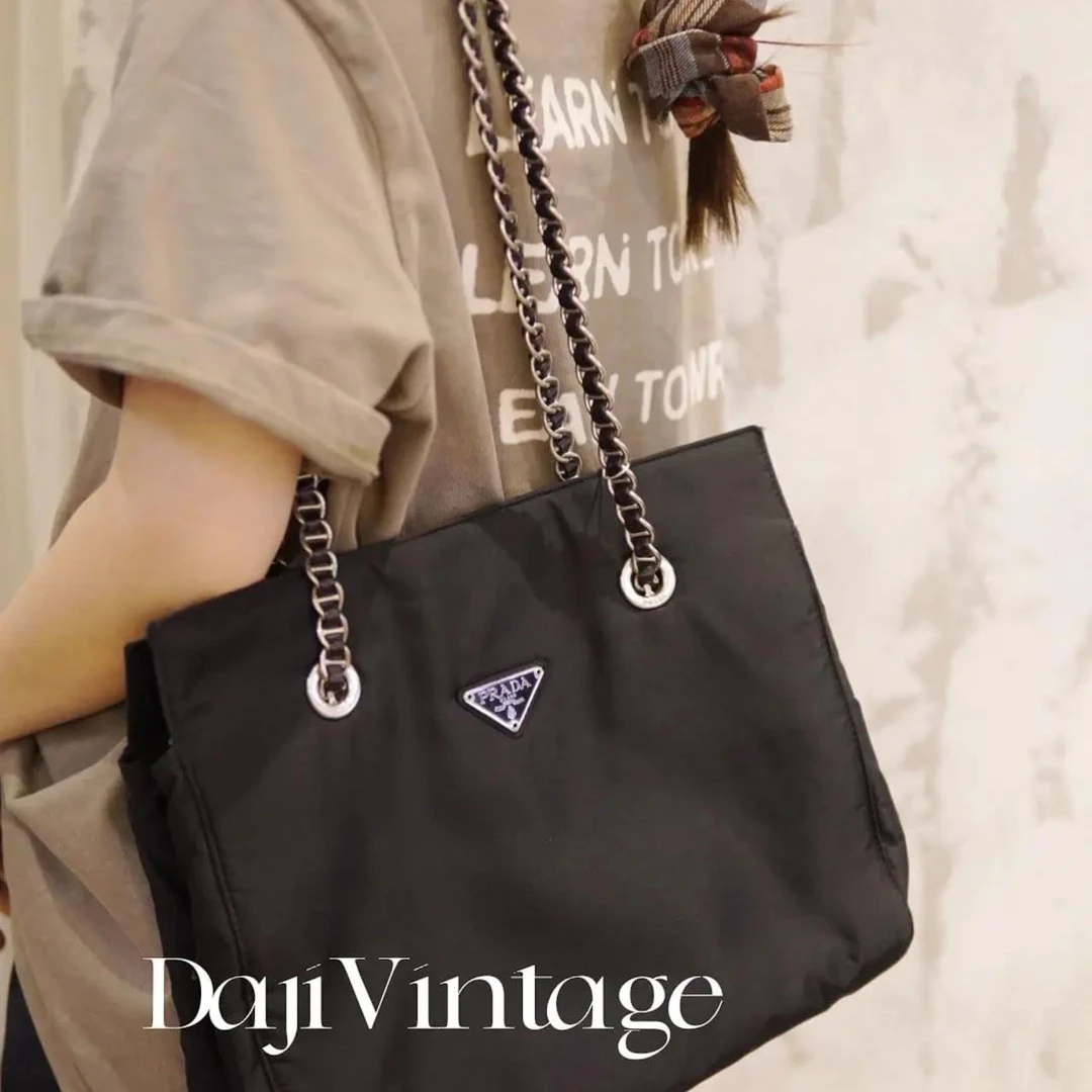 95新 Prada/普拉达 大吉中古/Prada黑银32降落伞斜挎包